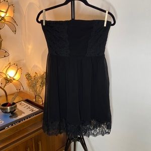 Francesca’s strapless lace detail dress